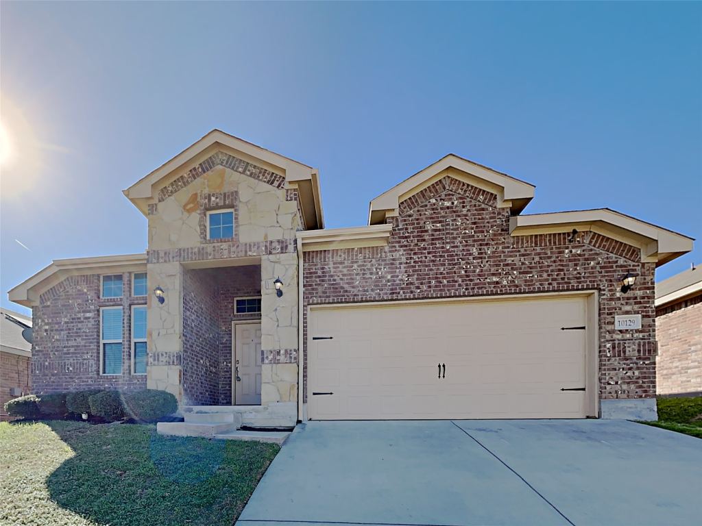 10129 Blue Bell Drive, Fort Worth, TX 76108 — photo 1