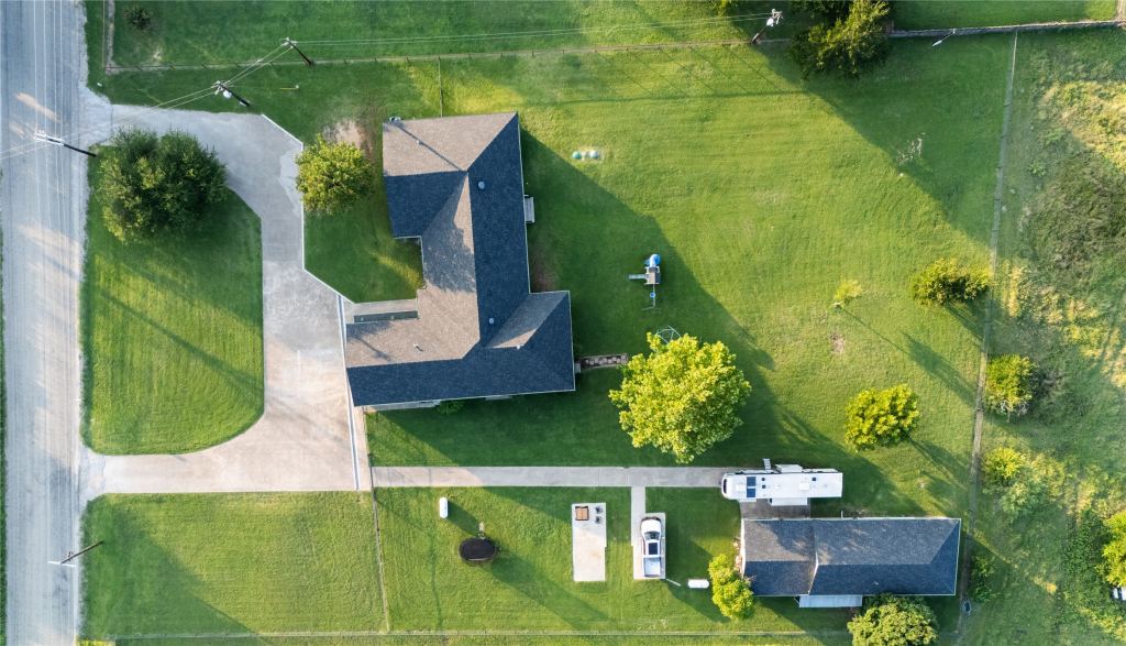 1324 Tidwell Road, Weatherford, TX 76087 — photo 1