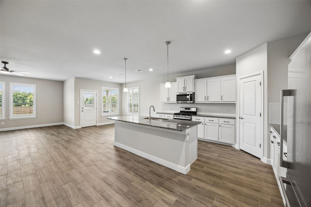 601 Hogan Drive, Denton, TX 76210 — photo 1