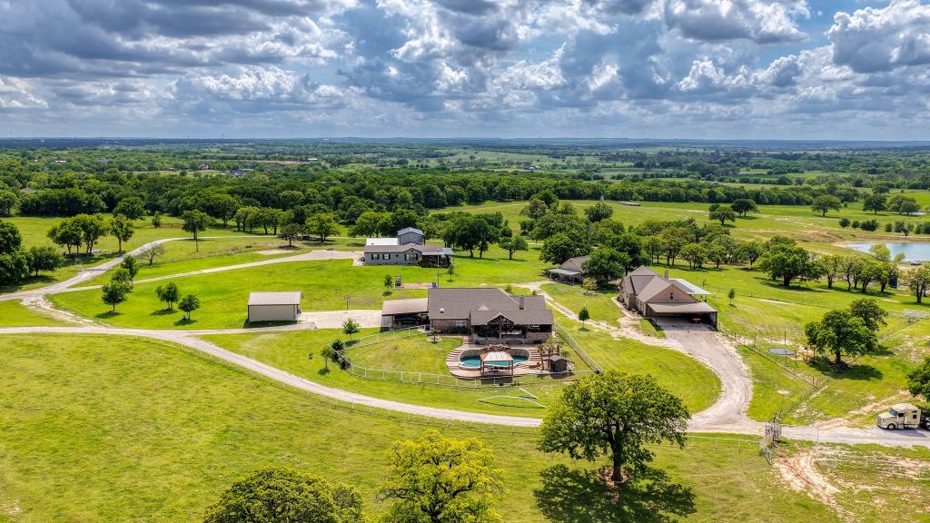 303 Private Road 3365, Boyd, TX 76023 — photo 1