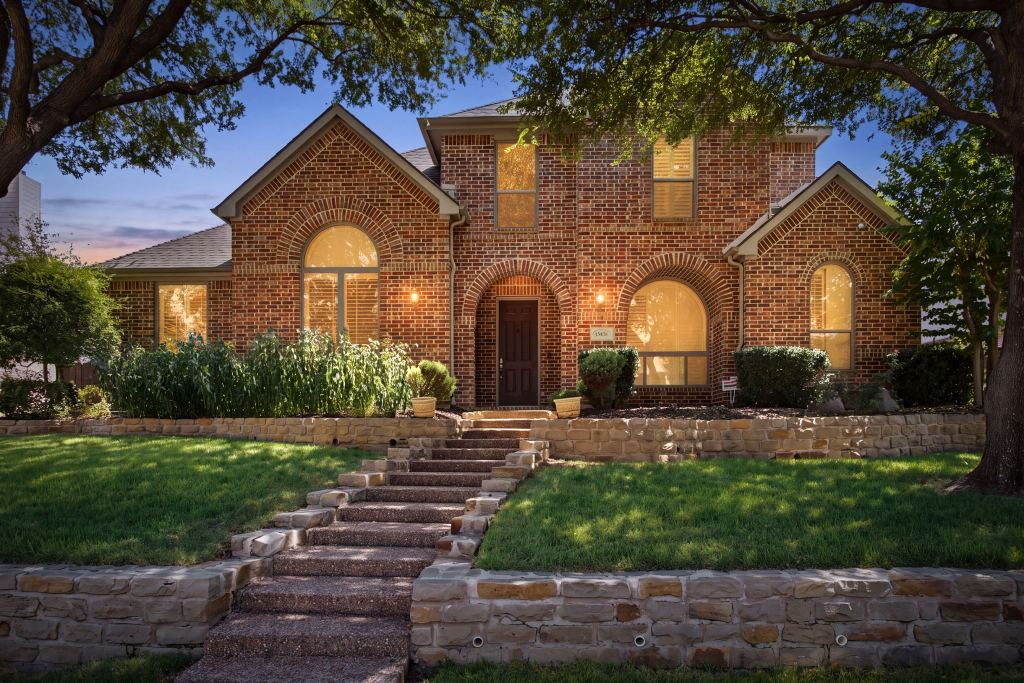15456 Mountain View Lane