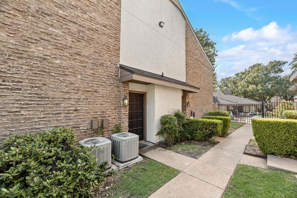 333 Melrose Drive 3B, Richardson, TX 75080 — photo 1
