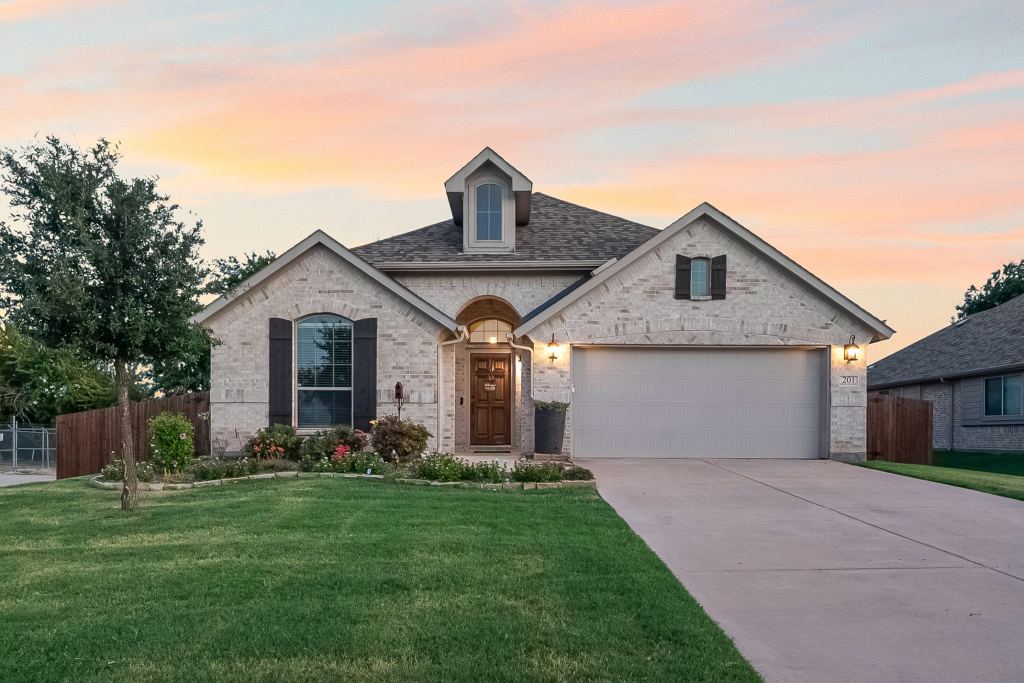 201 Providence Drive, Van Alstyne, TX 75495 — photo 1