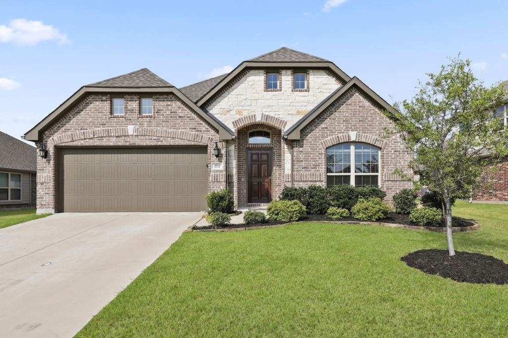4914 Camp Verde Circle, Sherman, TX 75092 — photo 1