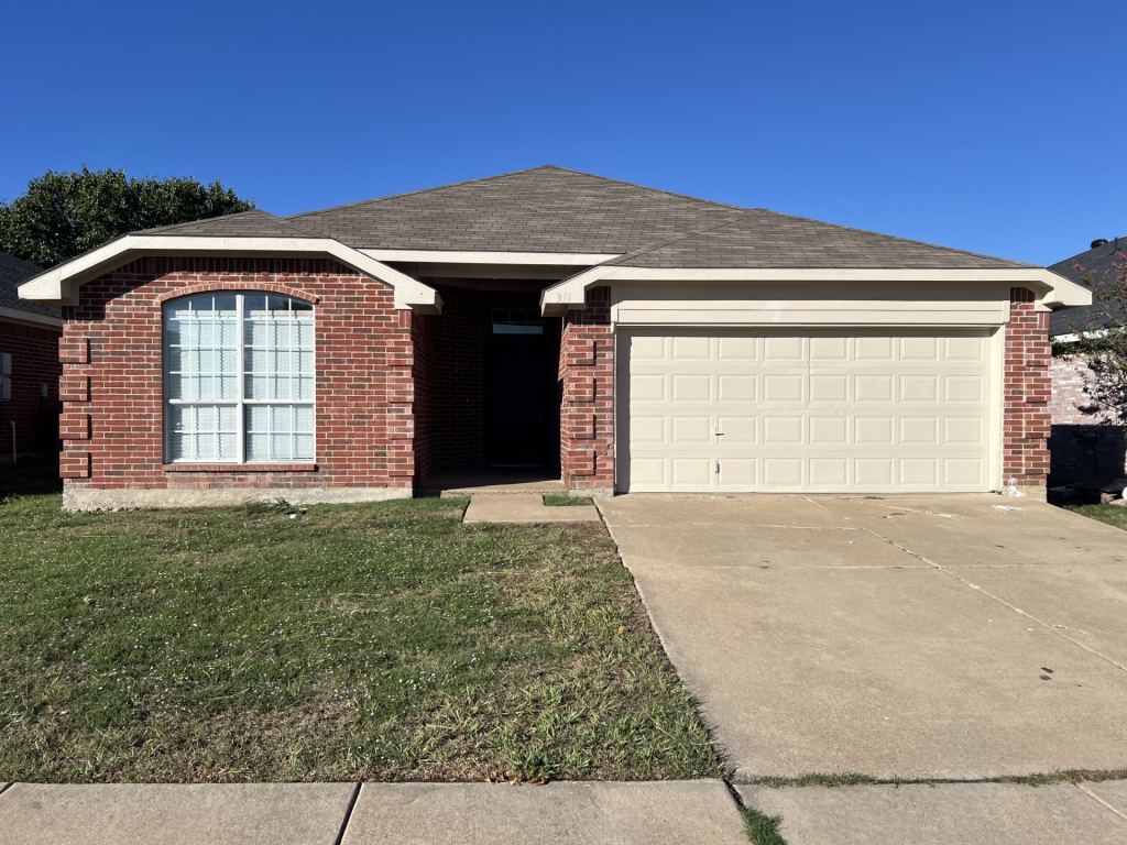 311 Dakota Drive, Arlington, TX 76002 — photo 1