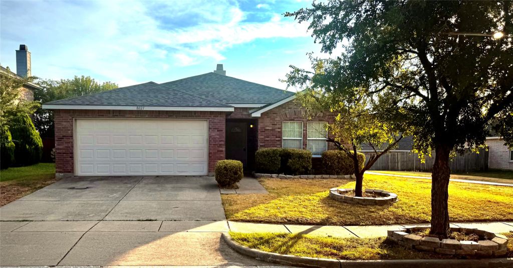 8021 Stowe Springs Lane, Arlington, TX 76002 — photo 1