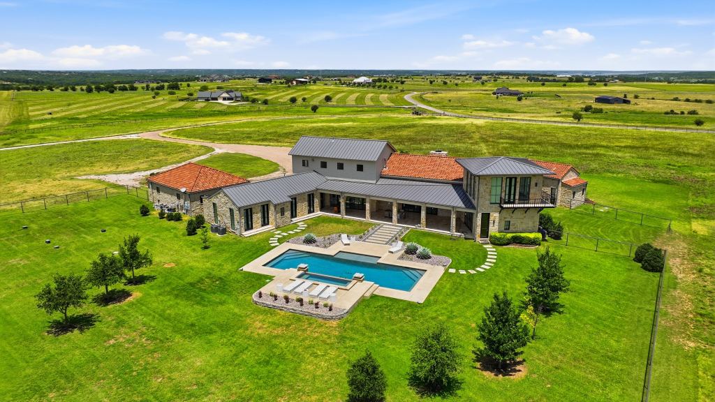 11802 E Rocky Creek Road, Crowley, TX 76036 — photo 1