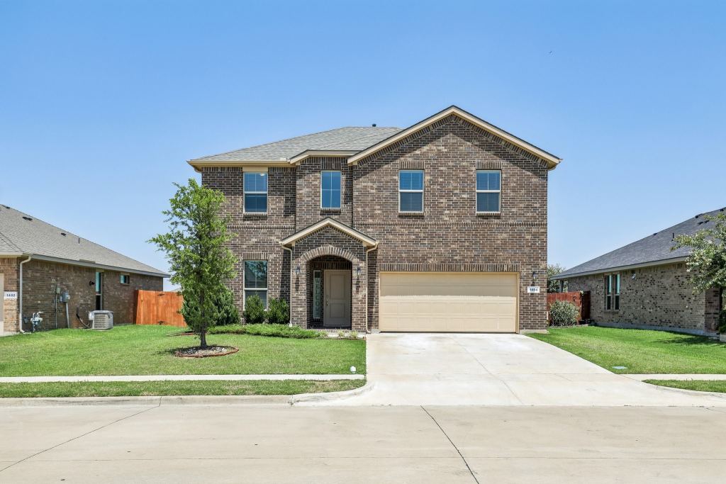 1404 Fremont Trail, Cleburne, TX 76033 — photo 1