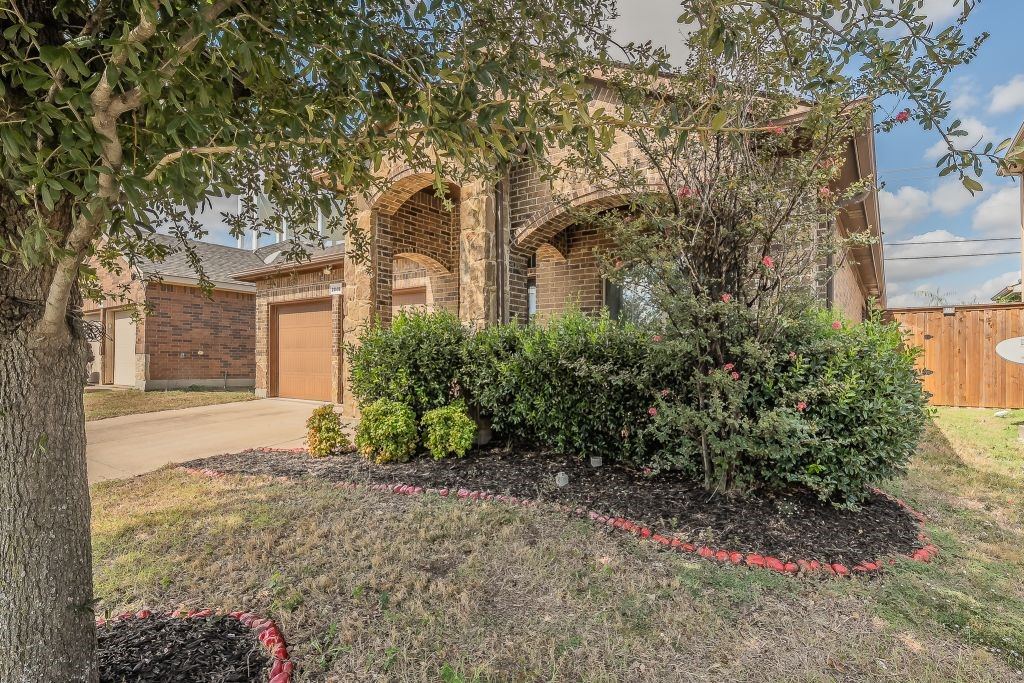 2840 Candace Drive, Grand Prairie, TX 75051 — photo 1