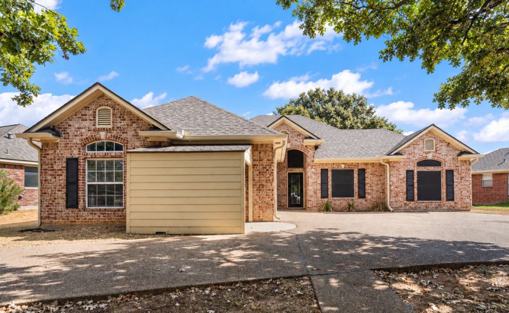 10124 Cougar Ridge Parkway, Waco, TX 76708 — photo 1
