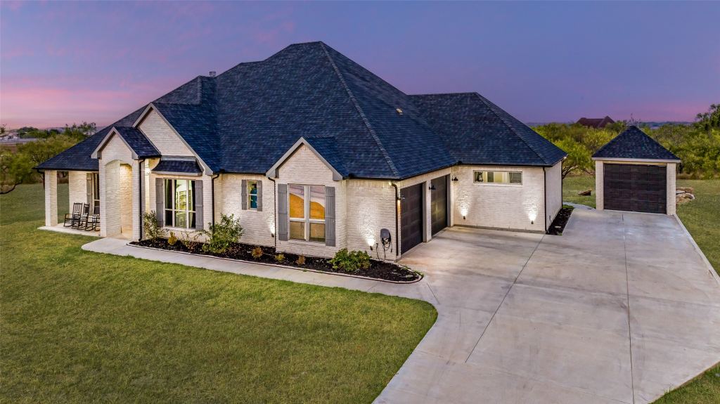 101 Trail Ridge, Weatherford, TX 76087 — photo 1