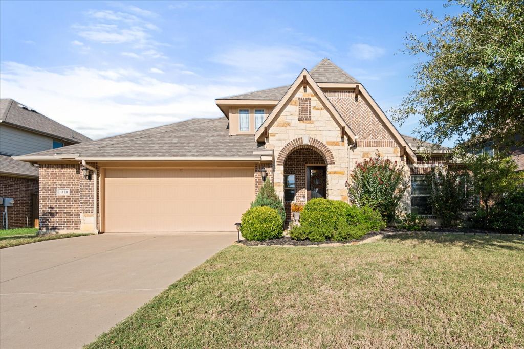 1120 Cardinal Ridge Road, Burleson, TX 76028 — photo 1