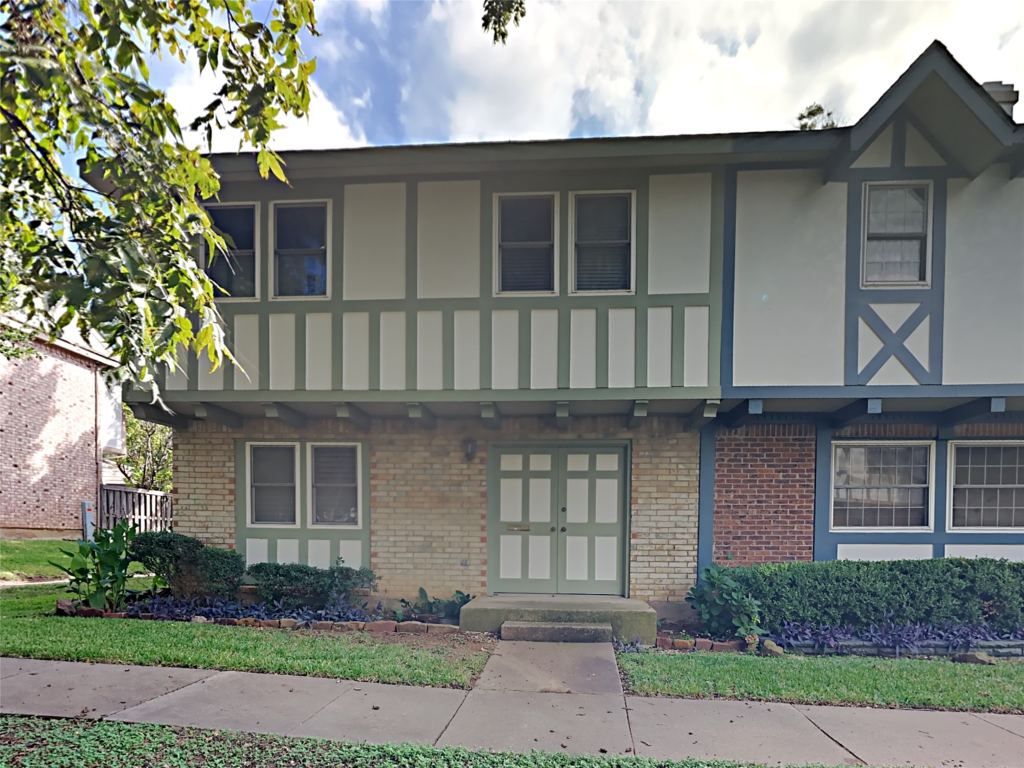 462 Westview Terrace, Arlington, TX 76013 — photo 1