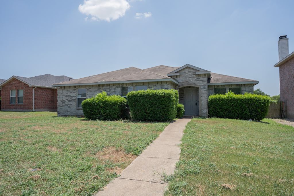 1420 Bumble Bee Drive, Lancaster, TX 75134 — photo 1