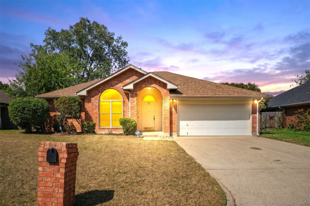 307 Modene Avenue, Waxahachie, TX 75165 — photo 1