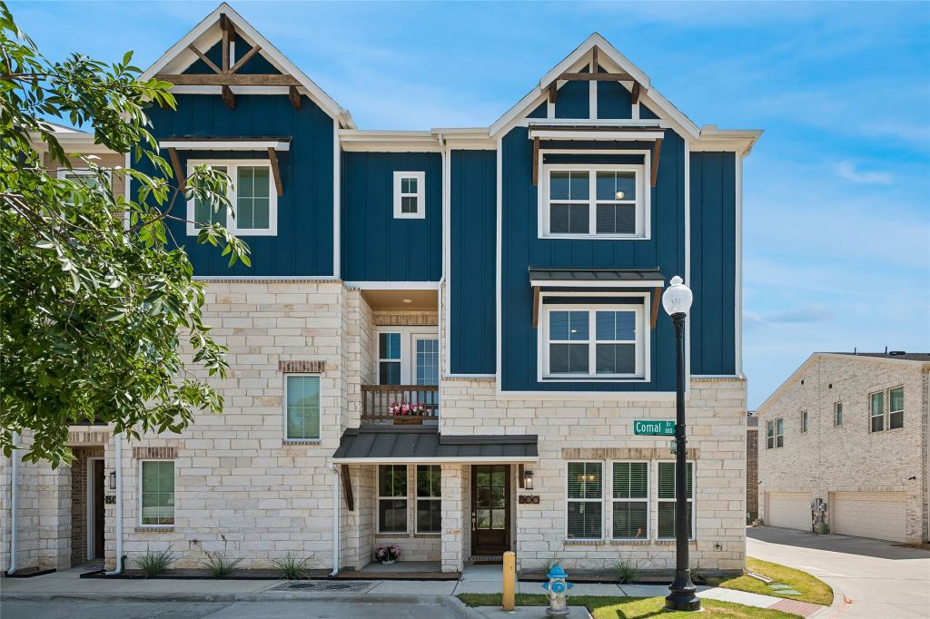 800 Comal Drive, Plano, TX 75075 — photo 1