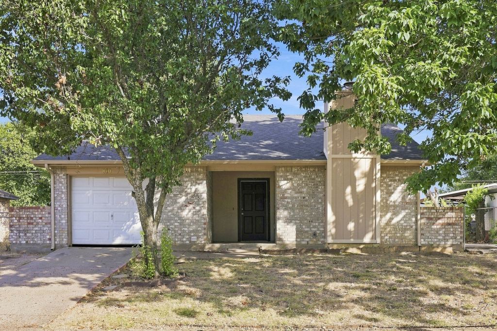 810 Bitter Creek Drive, Dallas, TX 75217 — photo 1