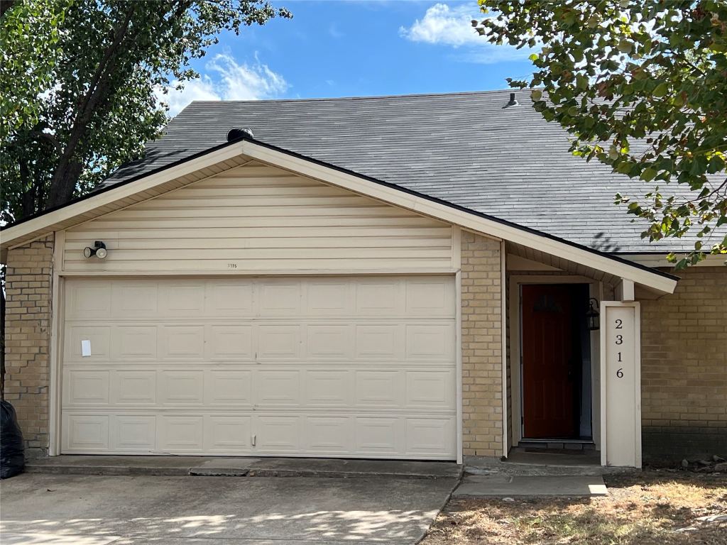 2316 Montclair Circle, Carrollton, TX 75007 — photo 1