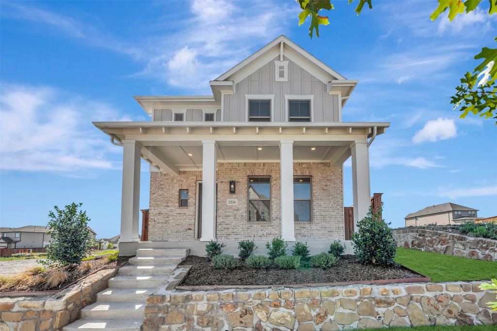 2224 Rolling Oaks Drive