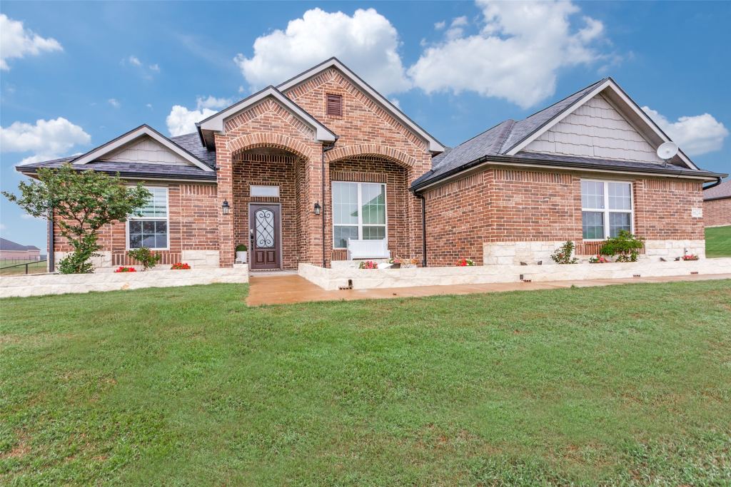 8624 Tucker Drive, Godley, TX 76044 — photo 1