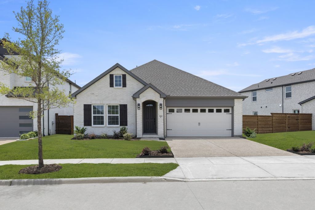 2004 Blossom Trail