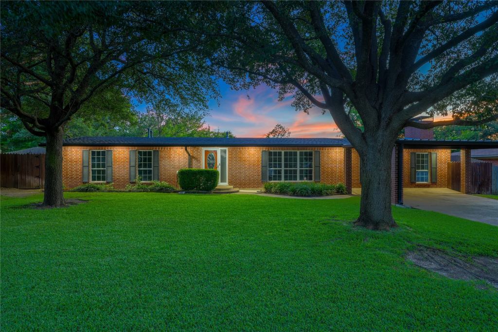 2708 Cedar Point Drive, Waco, TX 76710 — photo 1