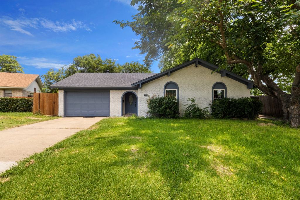 1065 Sunset Circle, Garland, TX 75040 — photo 1