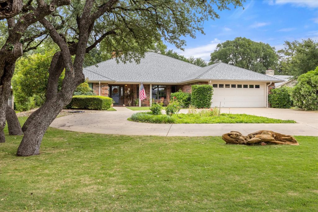 3808 Fairway Drive, Granbury, TX 76049 — photo 1