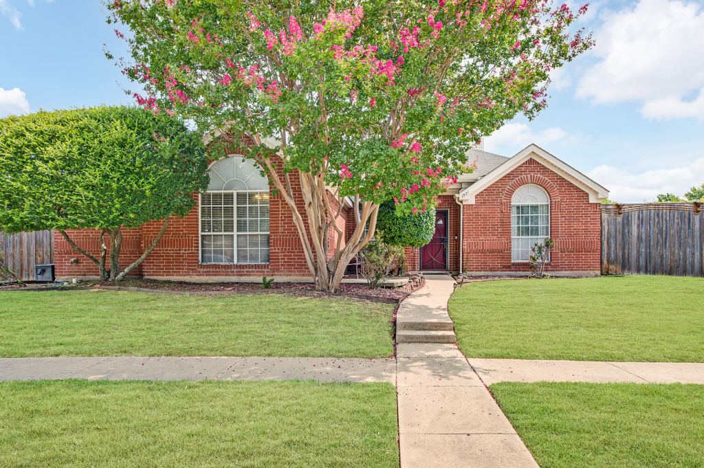 1926 Oak Bend Lane, Garland, TX 75040 — photo 1