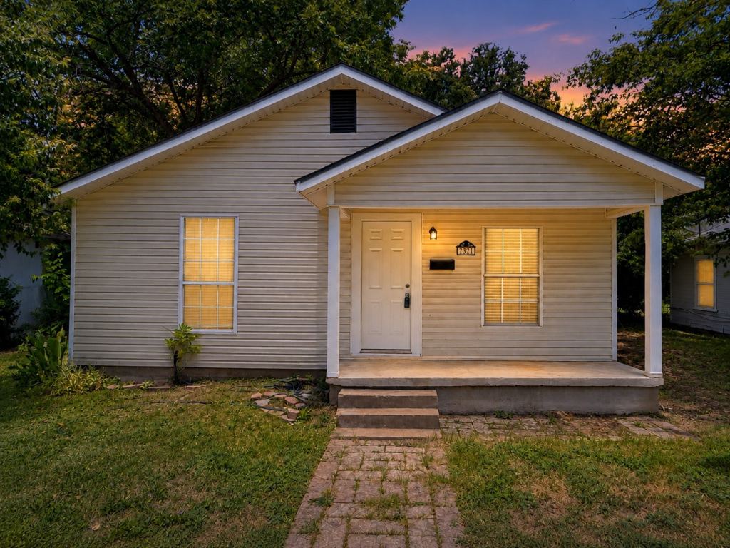 2321 Alexander Avenue, Waco, TX 76708 — photo 1