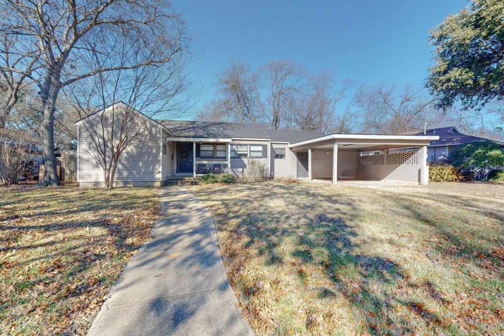 1413 Ferris Avenue, Waxahachie, TX 75165 — photo 1