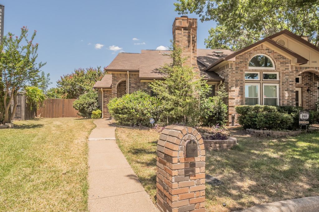 6402 Valleybrooke Court, Arlington, TX 76001 — photo 1