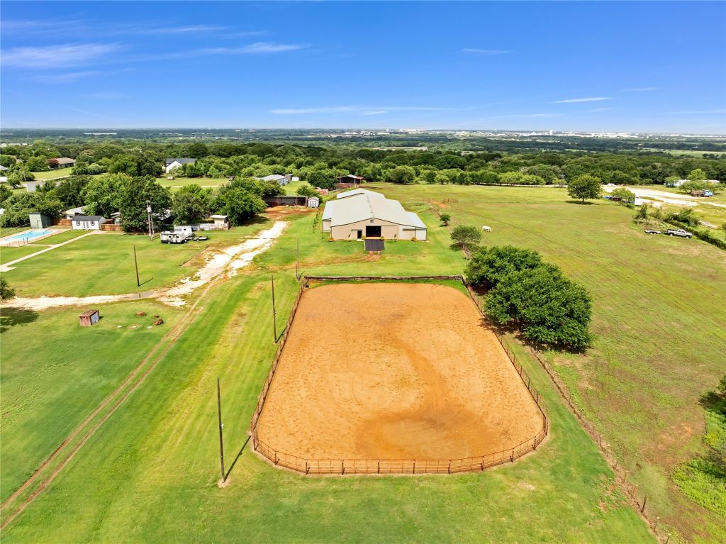 1901 Melissa Lane, Cleburne, TX 76031 — photo 1