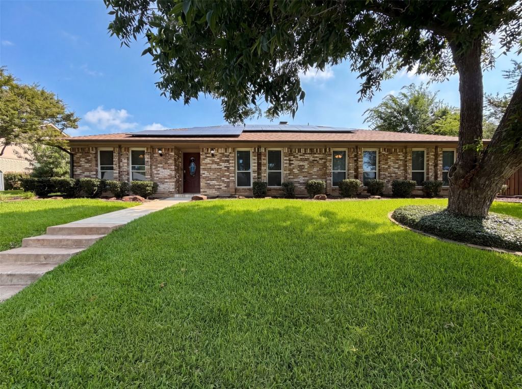 1533 Parkside Trail