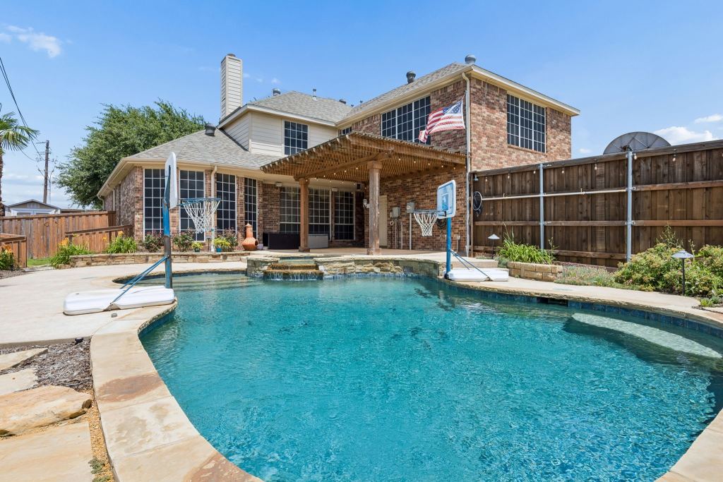 6421 Fairfield Drive, Rowlett, TX 75089 — photo 1