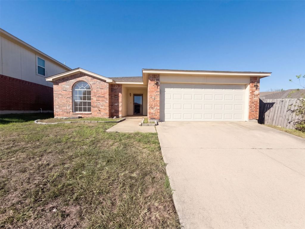 6704 Pony Express Trail, Arlington, TX 76002 — photo 1