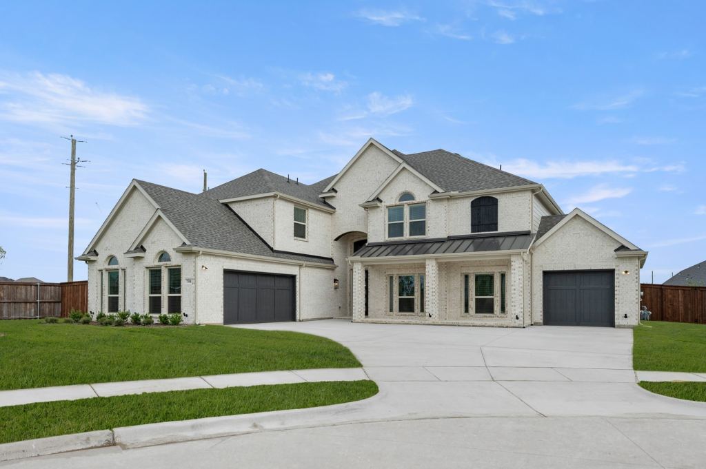 7104 River Bluff Court, Grand Prairie, TX 75054 — photo 1