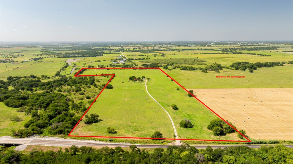 12520 455 E, Pilot Point, TX 76258 — photo 1