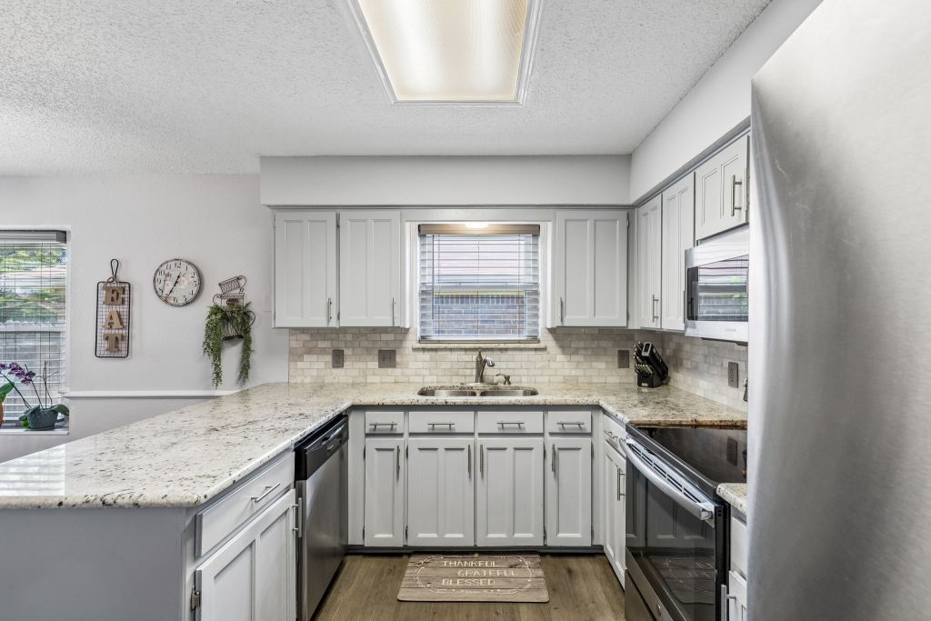 6417 Loma Vista Drive