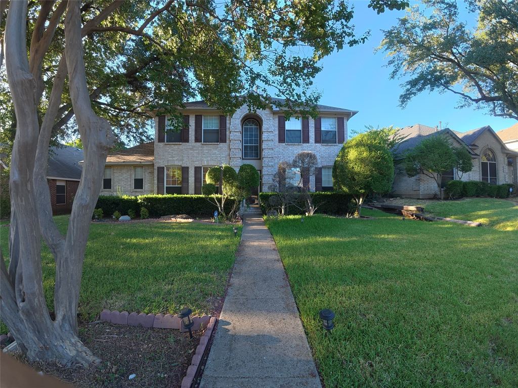 813 Courson Drive, DeSoto, TX 75115 — photo 1