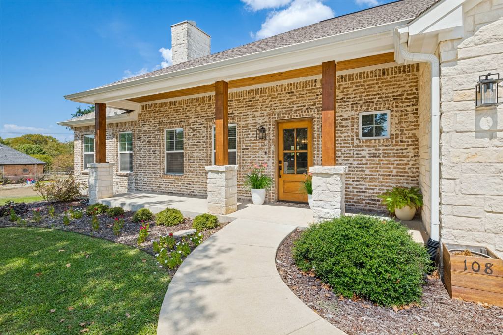 108 Rye Place, Gun Barrel City, TX 75156 — photo 1