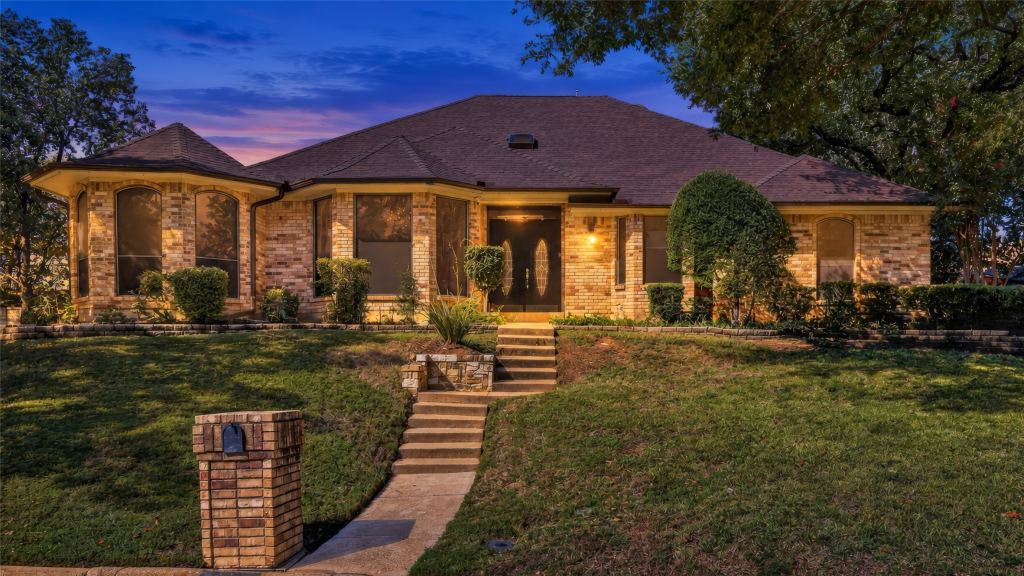 3910 Cross Bend Court, Arlington, TX 76016 — photo 1
