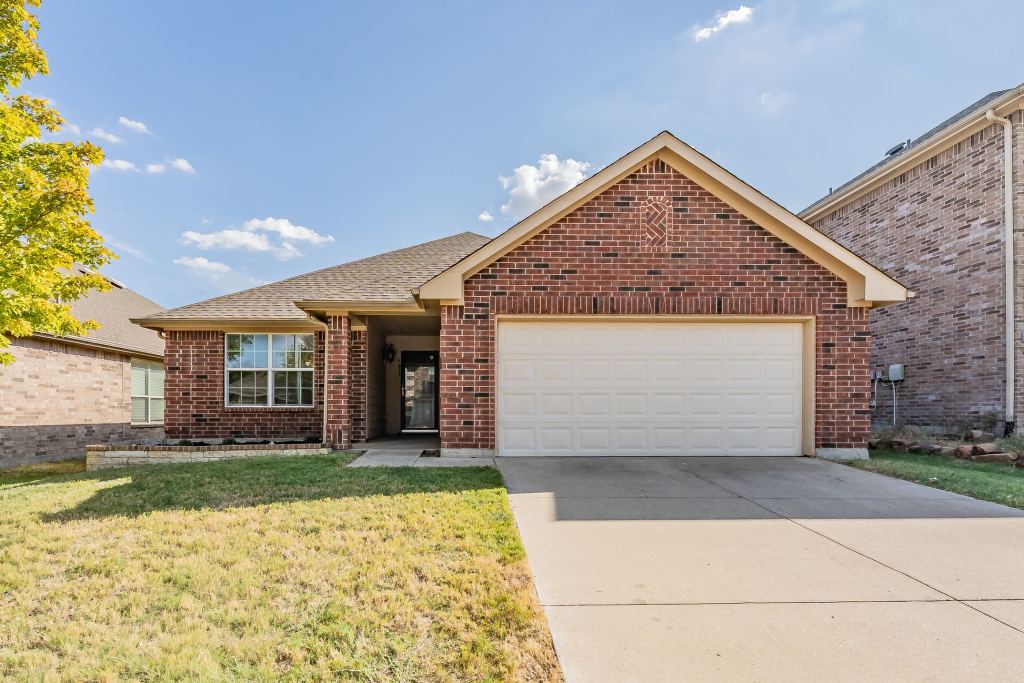 9417 Tierra Verde Drive, Fort Worth, TX 76177 — photo 1
