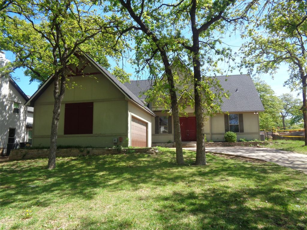 110 Pawnee Trail, Lake Kiowa, TX 76240 — photo 1