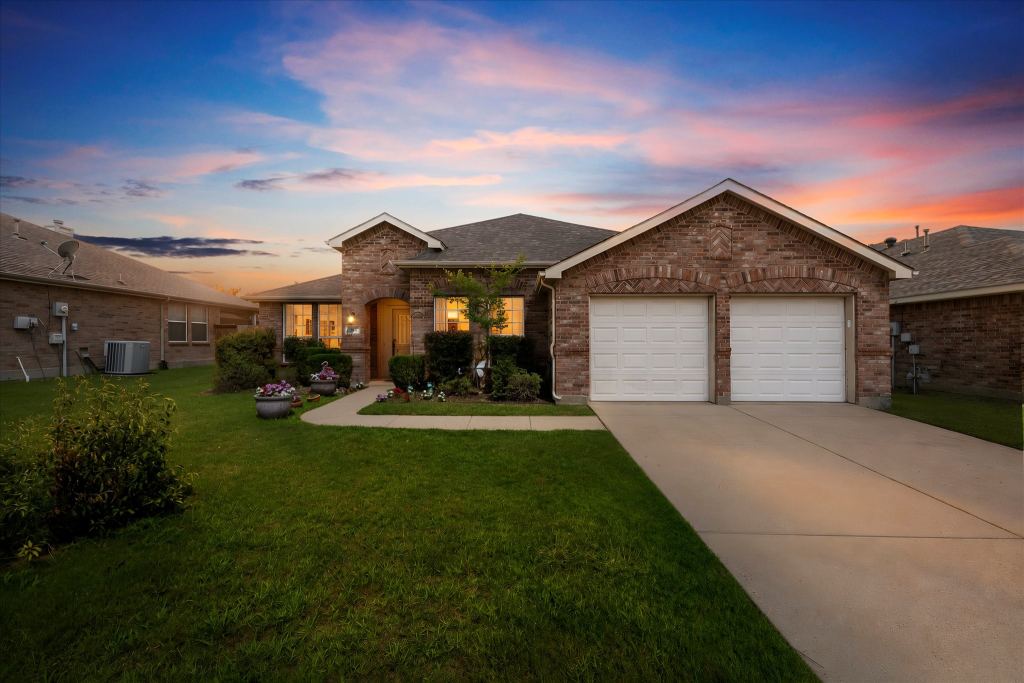 308 Creekwood Trail, Forney, TX 75126 — photo 1