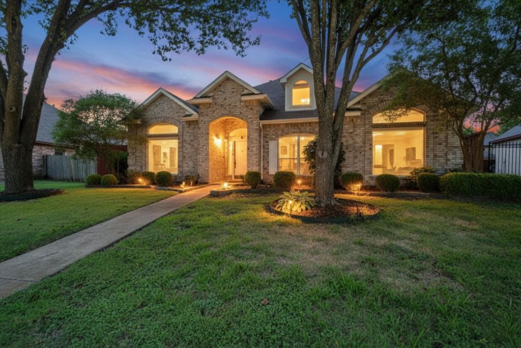 1132 Devonshire Drive, DeSoto, TX 75115 — photo 1