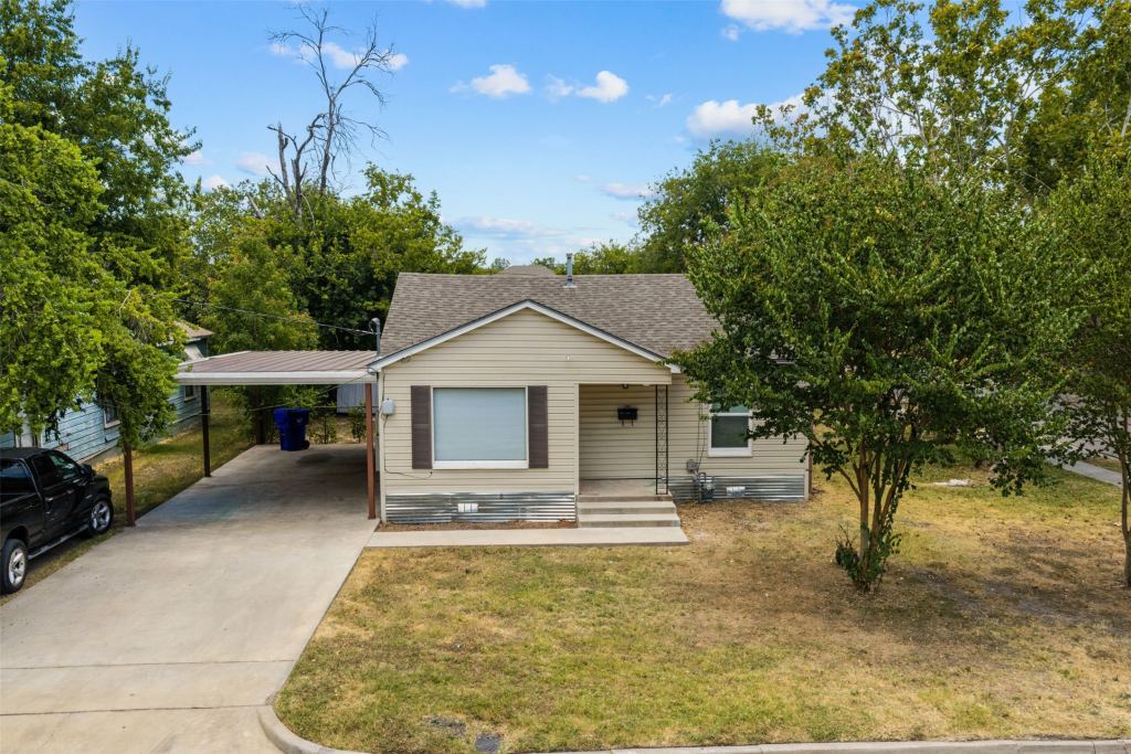 3224 Daughtrey Avenue, Waco, TX 76711 — photo 1