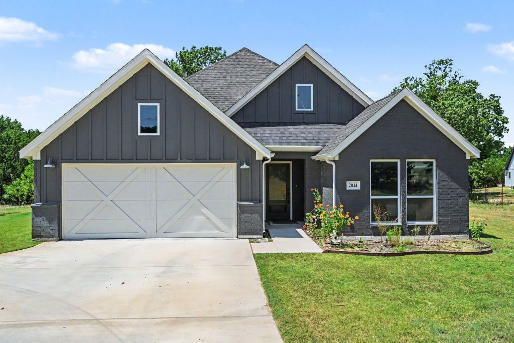 2044 Redemption Drive, Weatherford, TX 76088 — photo 1