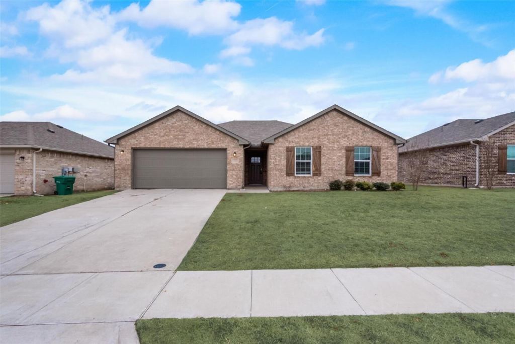 3318 Brookstone Drive, Sherman, TX 75092 — photo 1