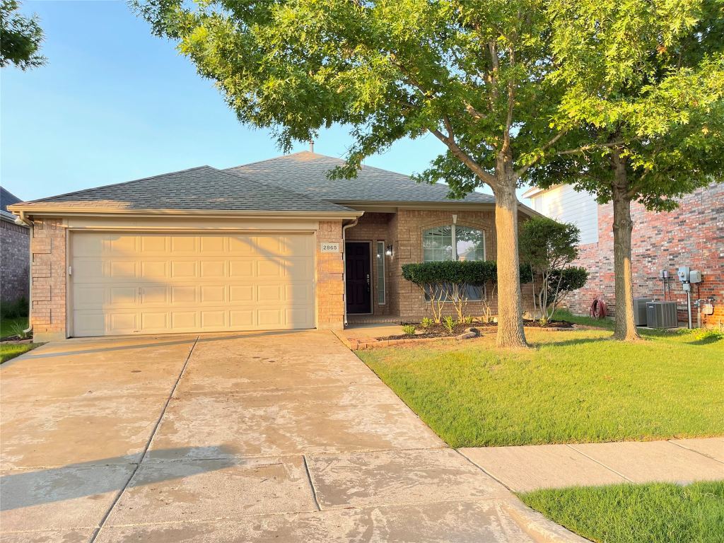 2865 Spotted Owl Drive, Fort Worth, TX 76244 — photo 1